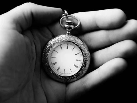 ВНЕ ВРЕМЕНИ