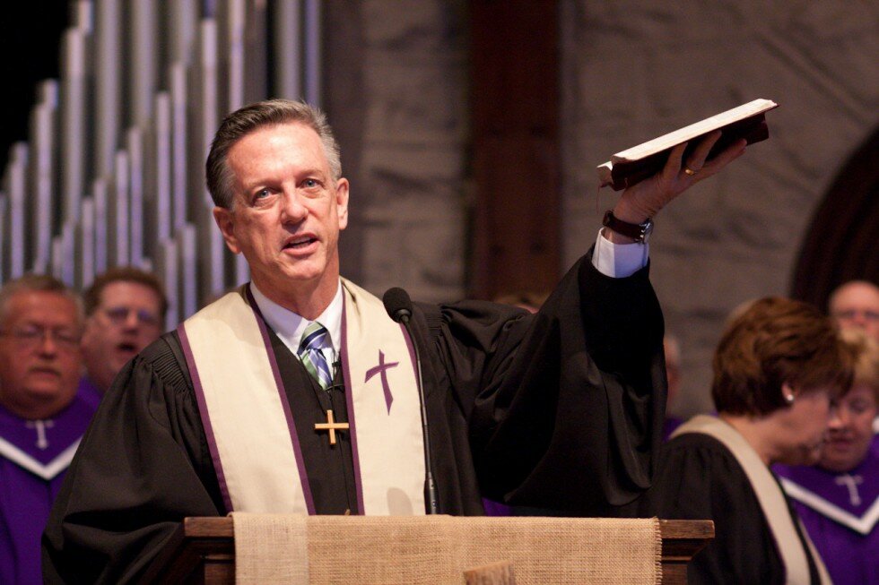 ПОЧЕМУ НЕАДВЕНТИСТАМ НЕ РАЗРЕШАЮТ ПРОПОВЕДОВАТЬ В НАШИХ ЦЕРКВЯХ?